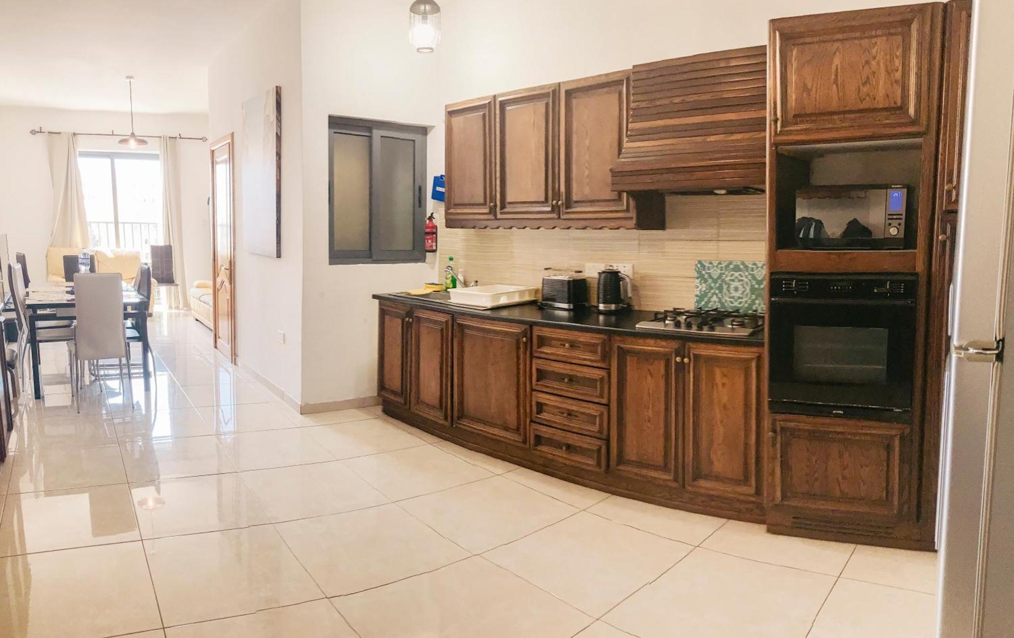 Xl Central Home - Sleeps 10 People Pieta Ngoại thất bức ảnh