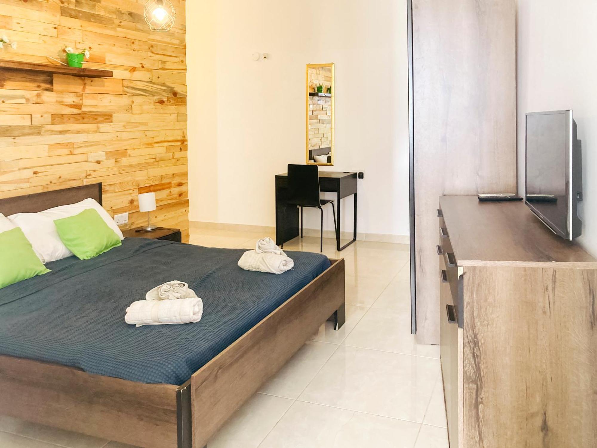 Xl Central Home - Sleeps 10 People Pieta Ngoại thất bức ảnh